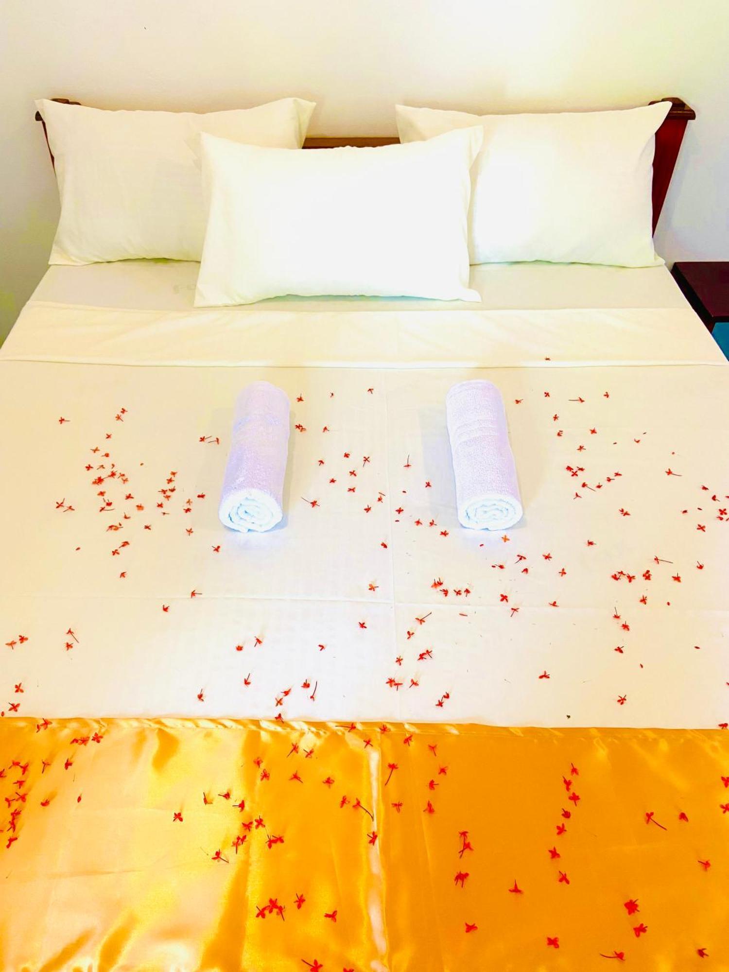 Marina Way Hotel 阿鲁甘湾 外观 照片