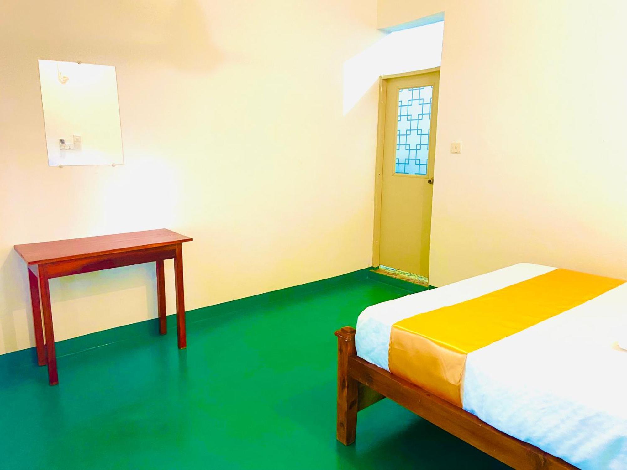 Marina Way Hotel 阿鲁甘湾 外观 照片